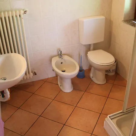 Casa Al Lago Trentuno B Casa vacanze Zenna